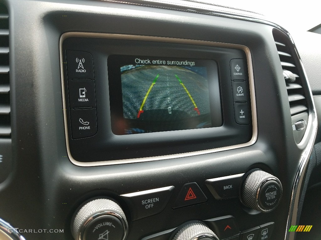 2017 Grand Cherokee Laredo 4x4 - Diamond Black Crystal Pearl / Black photo #11