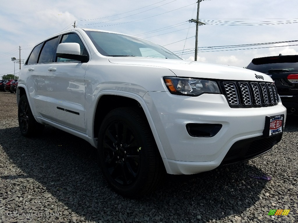 2017 Grand Cherokee Laredo 4x4 - Bright White / Black photo #1