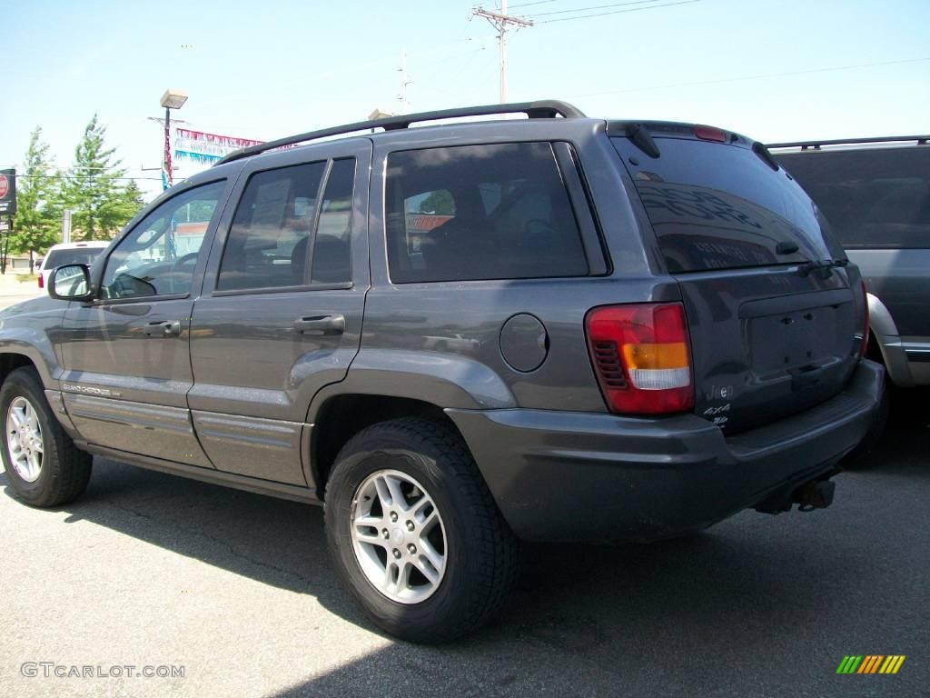 2004 Grand Cherokee Laredo 4x4 - Graphite Metallic / Dark Slate Gray photo #3