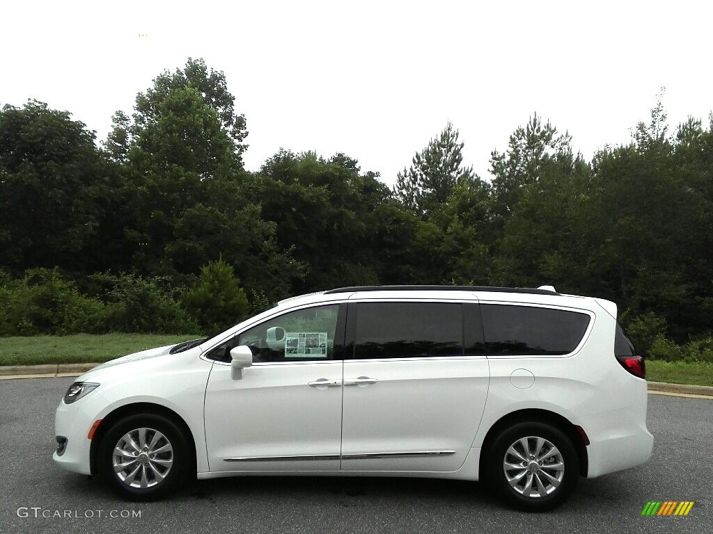 2017 Pacifica Touring L - Bright White / Black/Alloy photo #1