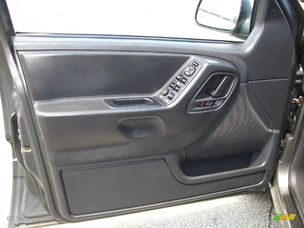 2004 Grand Cherokee Laredo 4x4 - Graphite Metallic / Dark Slate Gray photo #11