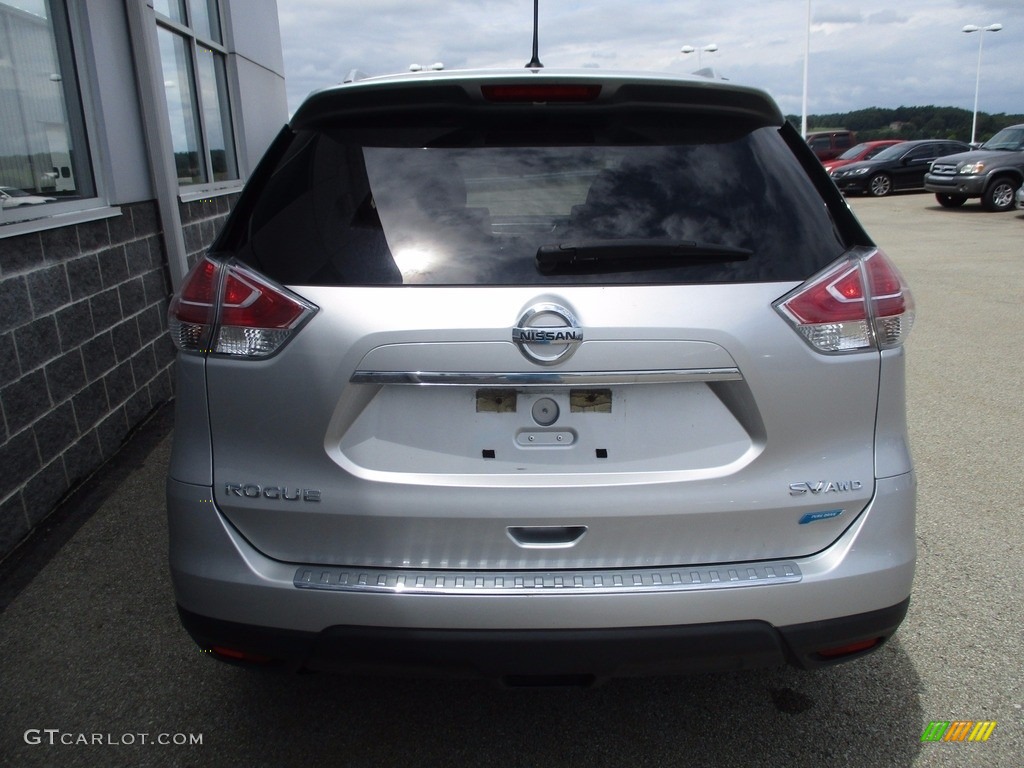 2014 Rogue SV AWD - Brilliant Silver / Charcoal photo #3