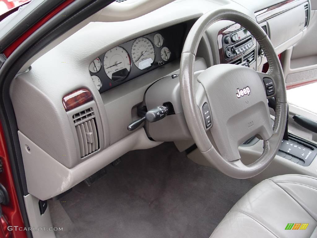 2004 Grand Cherokee Limited 4x4 - Inferno Red Pearl / Taupe photo #11