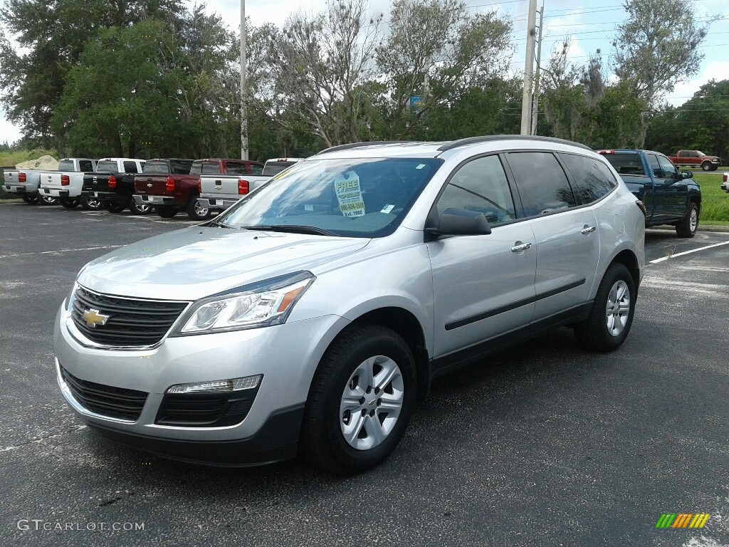 2017 Chevrolet Traverse LS Exterior Photos