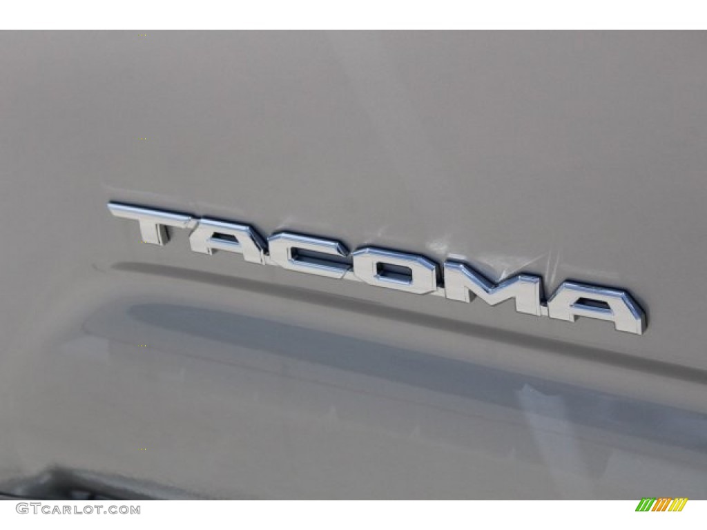 2017 Tacoma SR5 Double Cab 4x4 - Silver Sky Metallic / Cement Gray photo #7