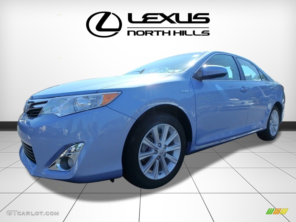 2013 Camry Hybrid XLE - Clearwater Blue Metallic / Ivory photo #4
