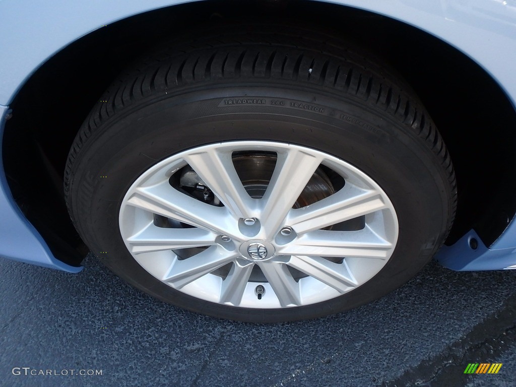 2013 Camry Hybrid XLE - Clearwater Blue Metallic / Ivory photo #5