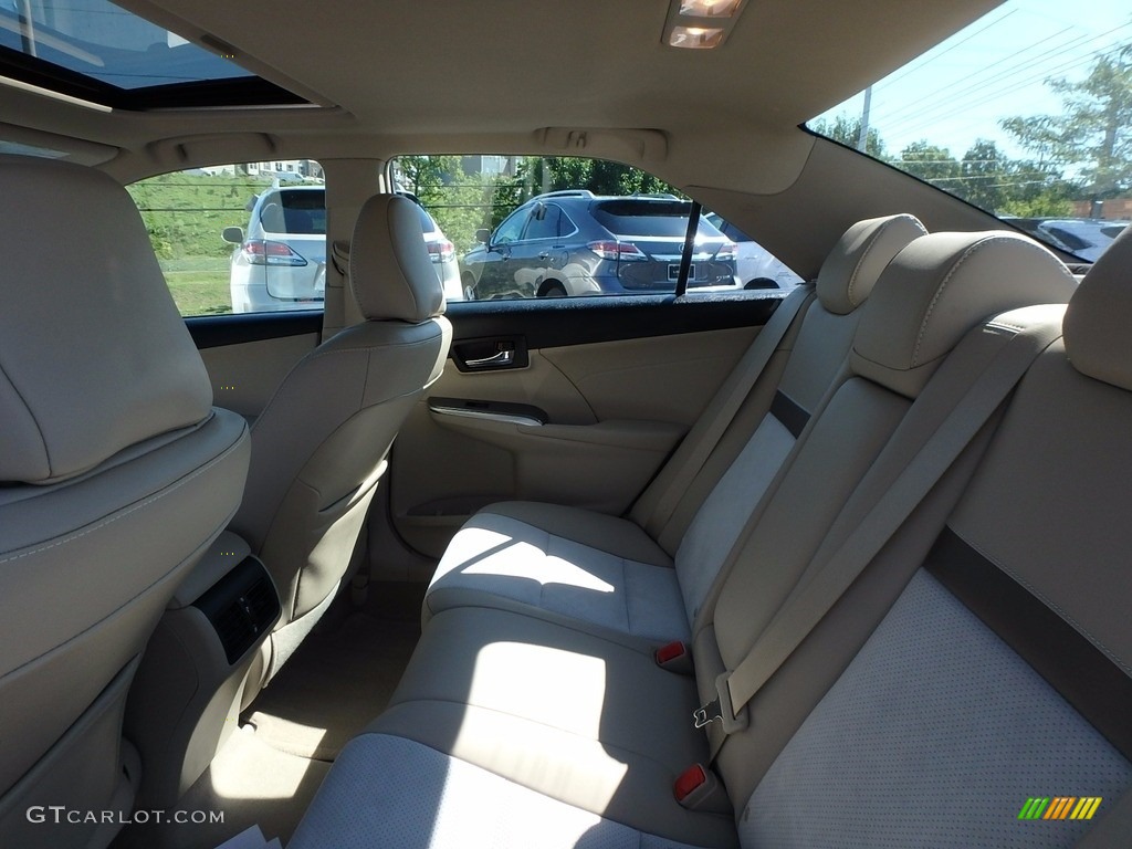 2013 Camry Hybrid XLE - Clearwater Blue Metallic / Ivory photo #8