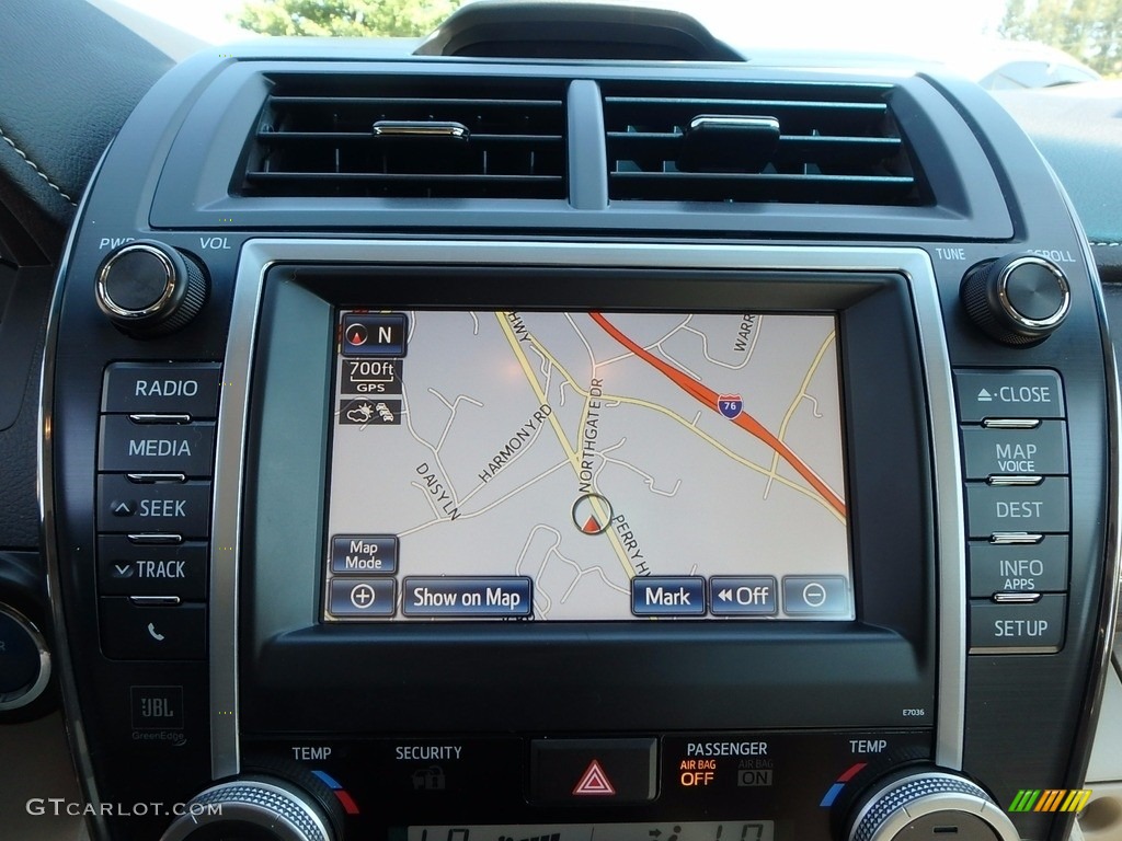 2013 Camry Hybrid XLE - Clearwater Blue Metallic / Ivory photo #20
