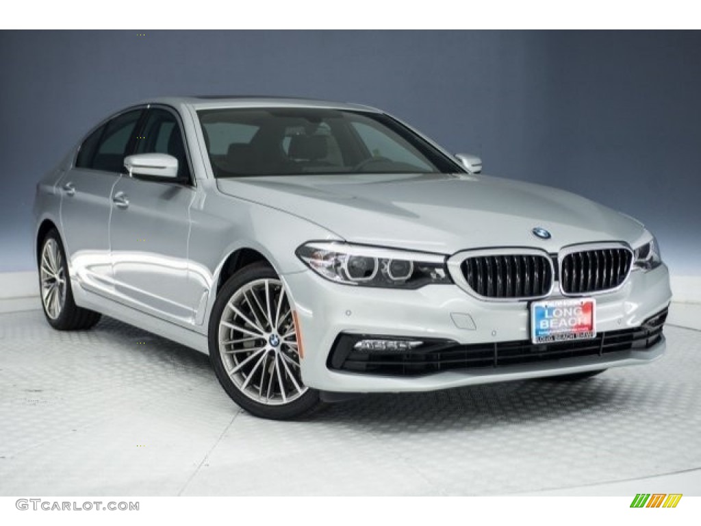 2017 5 Series 530i Sedan - Glacier Silver Metallic / Black photo #11