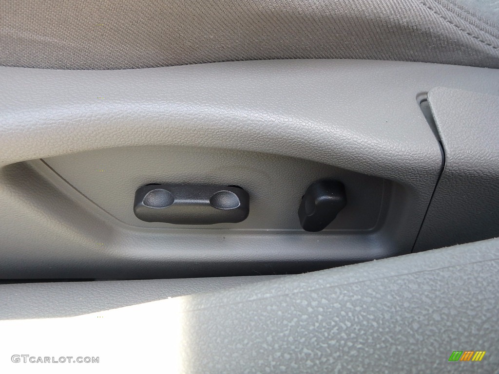 2008 Aura XE 3.5 - Silver Pearl / Gray photo #21