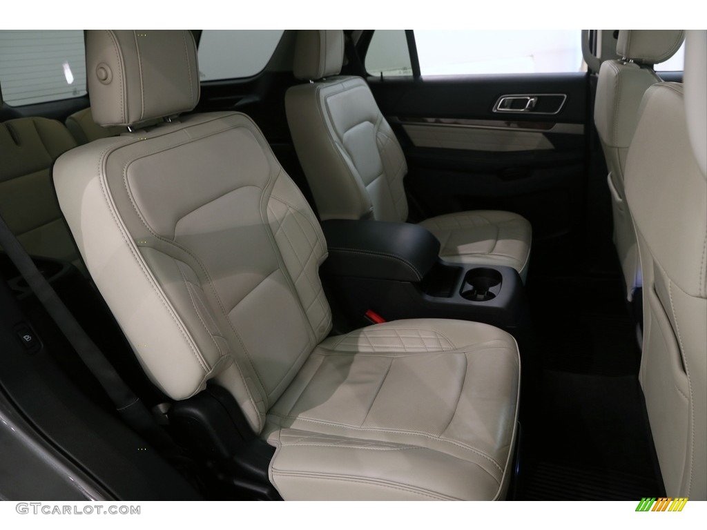 2016 Explorer Platinum 4WD - Magnetic Metallic / Platinum Medium Soft Ceramic Nirvana Leather photo #20