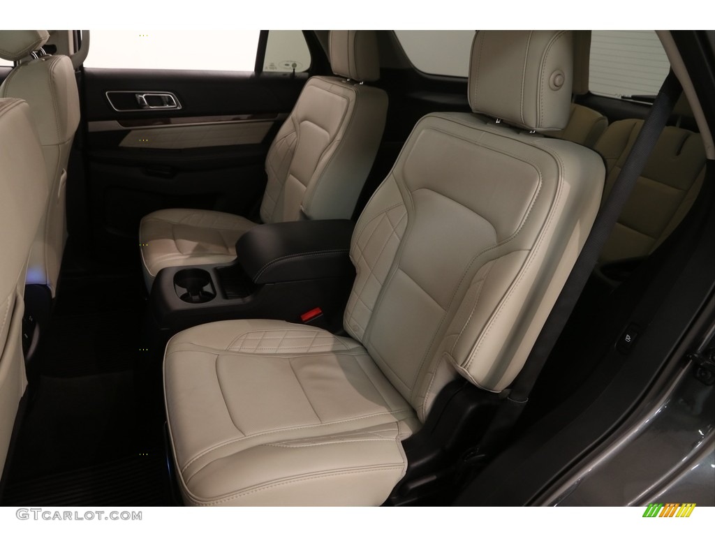 2016 Explorer Platinum 4WD - Magnetic Metallic / Platinum Medium Soft Ceramic Nirvana Leather photo #21