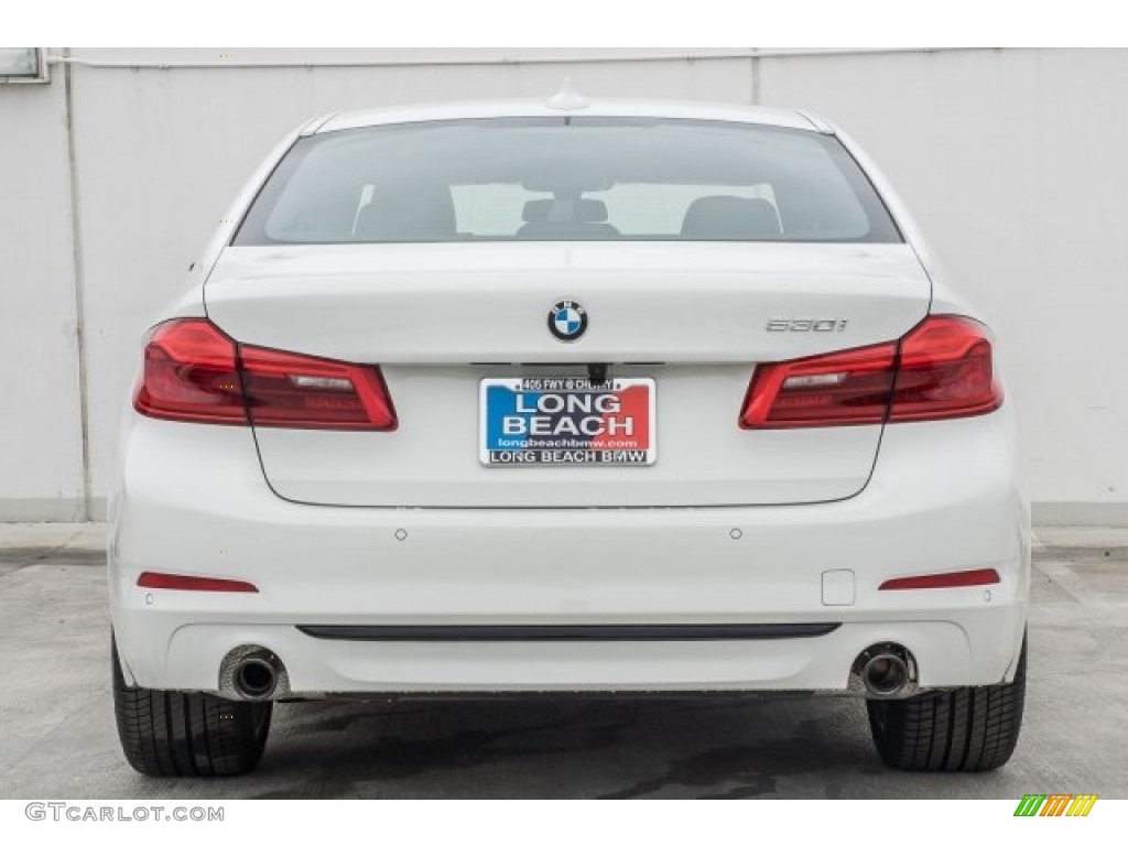 2017 5 Series 530i Sedan - Alpine White / Black photo #4