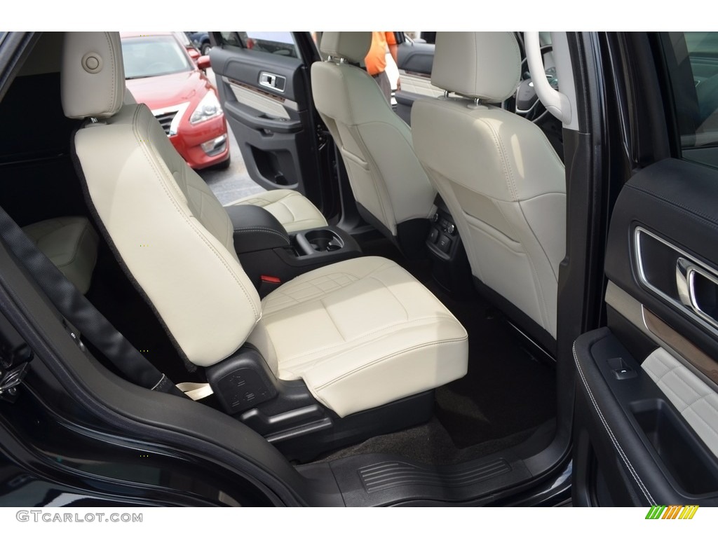 2016 Explorer Platinum 4WD - Shadow Black / Platinum Medium Soft Ceramic Nirvana Leather photo #16