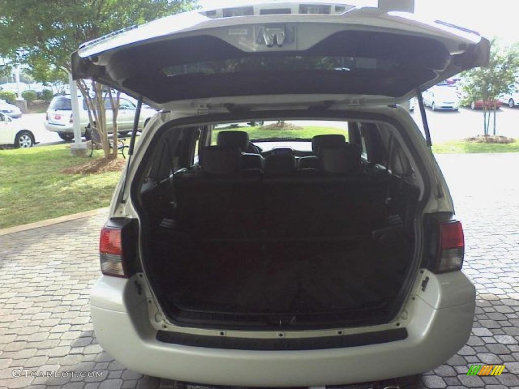 2005 Endeavor Limited AWD - Dover White Pearl / Charcoal photo #17