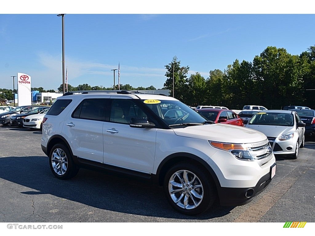 2015 Explorer XLT 4WD - Oxford White / Medium Light Stone photo #1