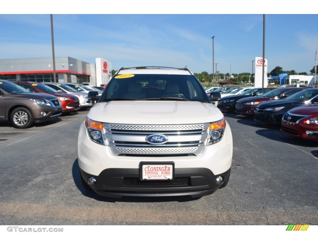 2015 Explorer XLT 4WD - Oxford White / Medium Light Stone photo #7