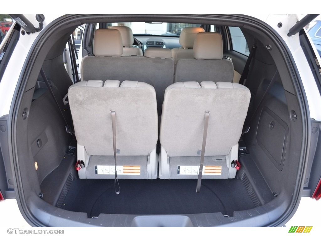 2015 Explorer XLT 4WD - Oxford White / Medium Light Stone photo #13