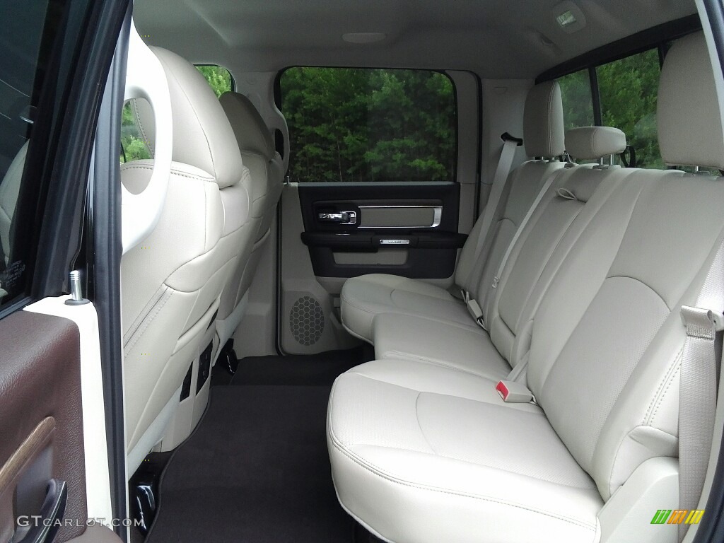 Canyon Brown/Light Frost Beige Interior 2017 Ram 3500 Laramie Crew Cab 4x4 Photo #121966968