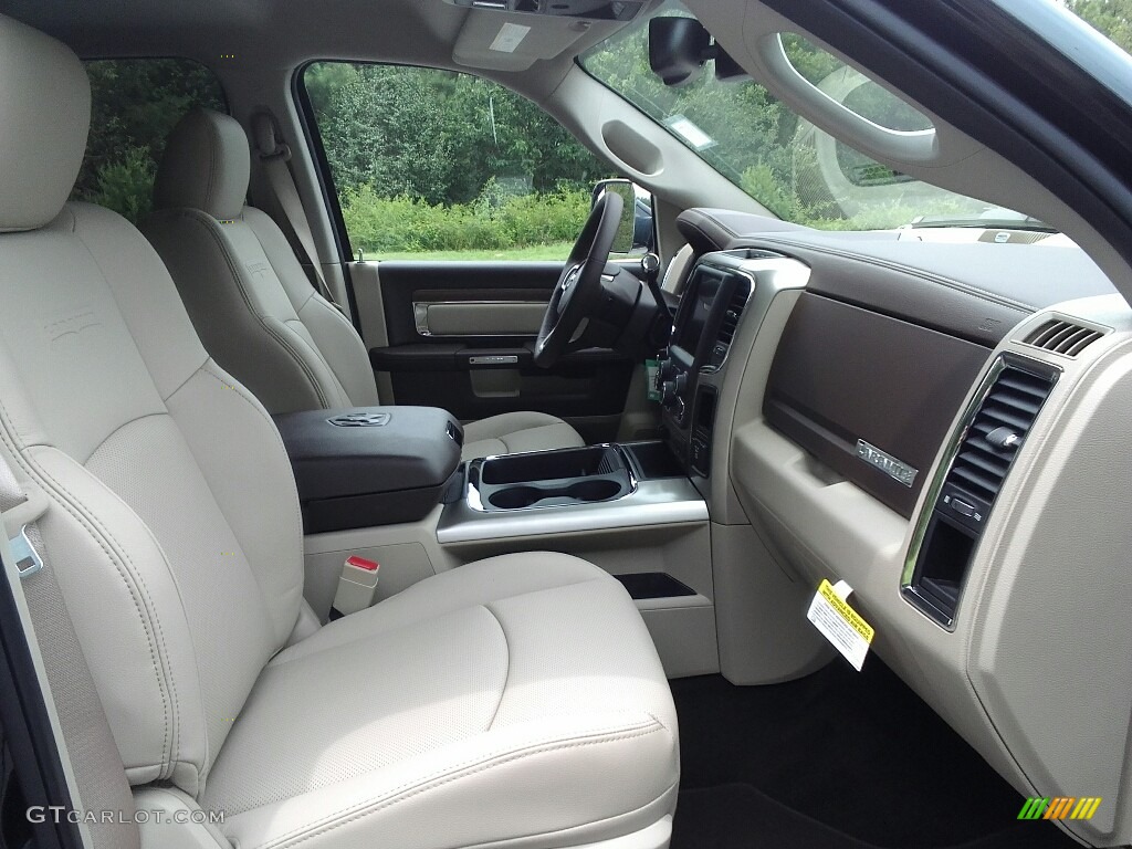 2017 Ram 3500 Laramie Crew Cab 4x4 Dashboard Photos