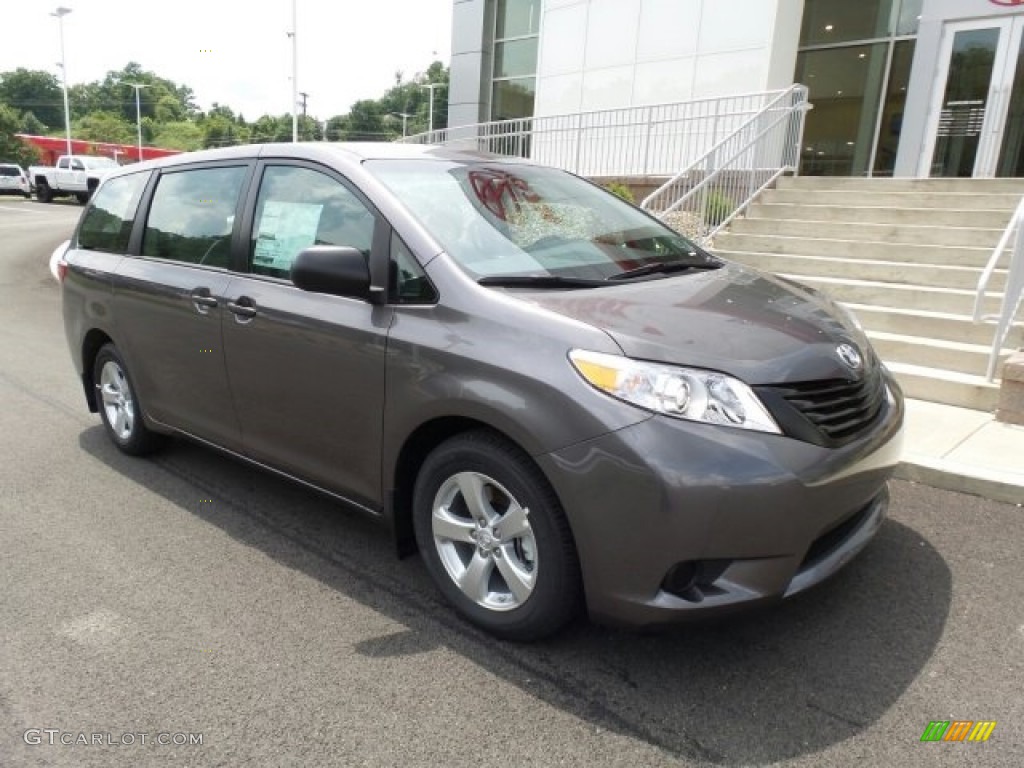 2017 Sienna L - Predawn Gray Mica / Ash photo #1