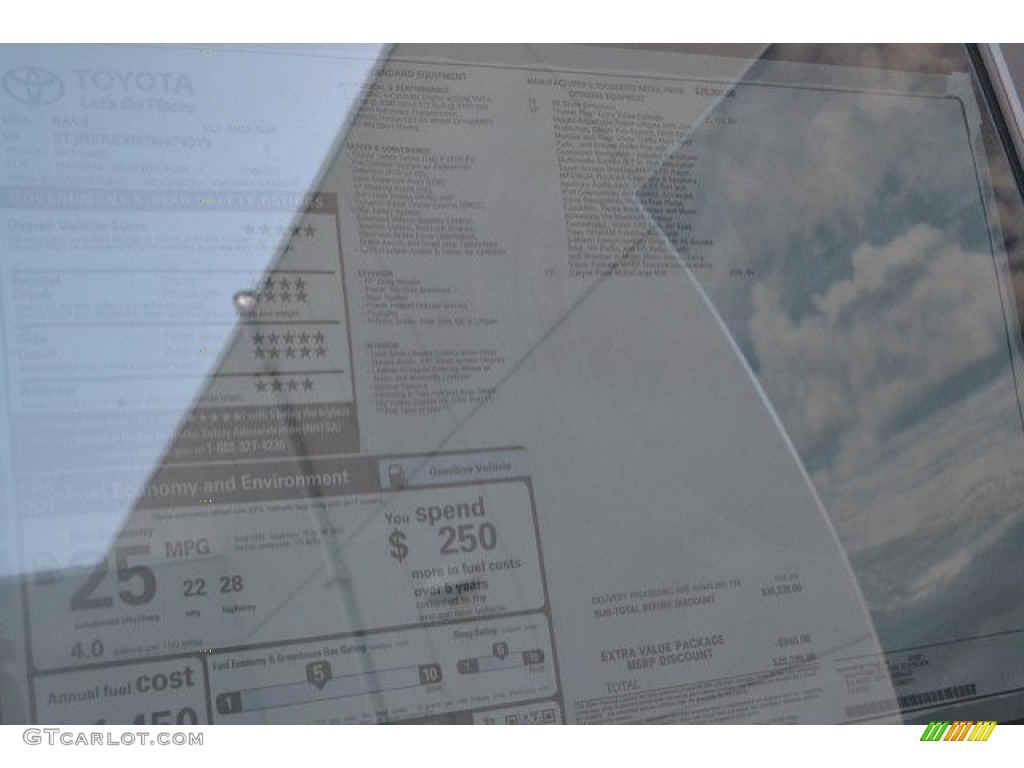 2017 RAV4 XLE - Magnetic Gray Metallic / Black photo #10