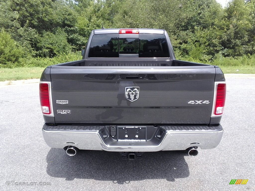 2017 1500 Laramie Quad Cab 4x4 - Granite Crystal Metallic / Black photo #7