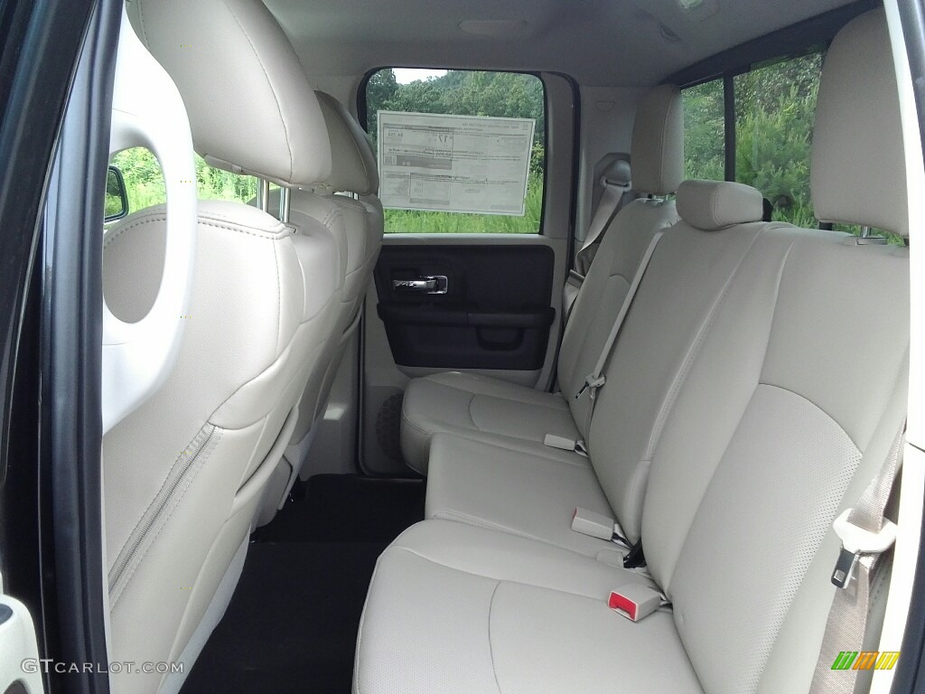 2017 1500 Laramie Quad Cab 4x4 - Brilliant Black Crystal Pearl / Canyon Brown/Light Frost Beige photo #11