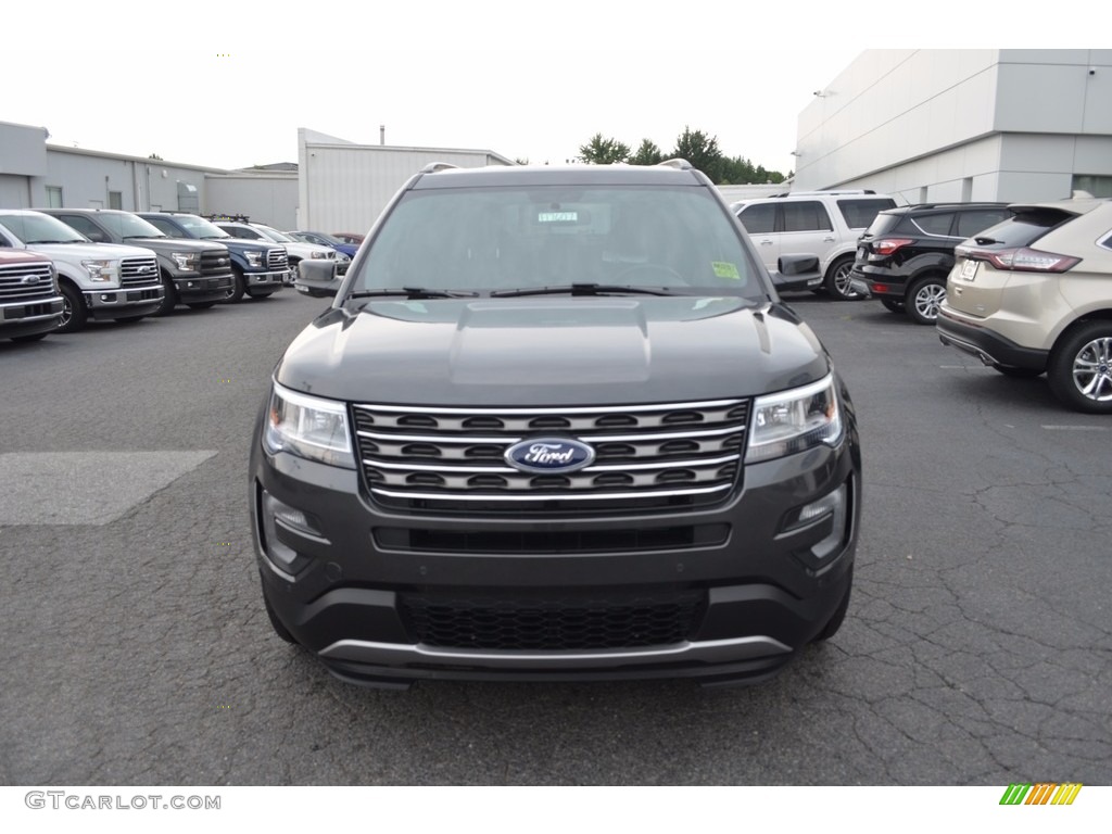 2017 Explorer XLT 4WD - Magnetic / Ebony Black photo #4