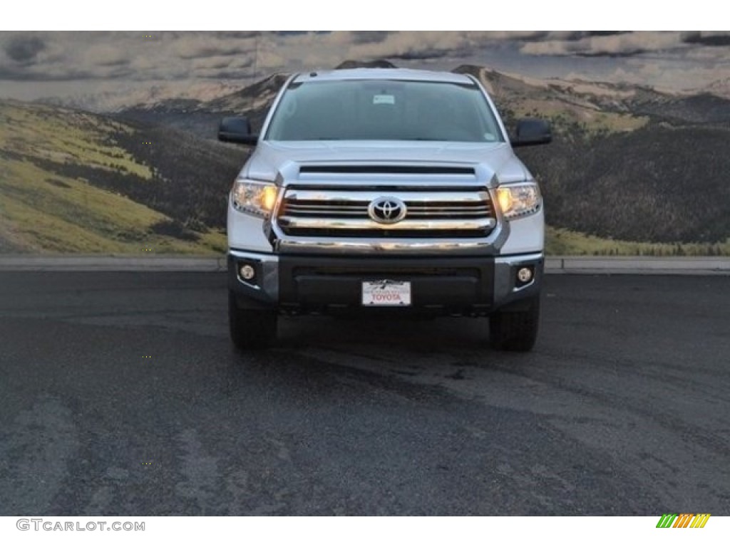 2017 Tundra SR5 Double Cab 4x4 - Super White / Black photo #2