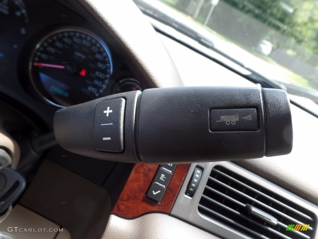 2012 Silverado 1500 LTZ Crew Cab 4x4 - Graystone Metallic / Light Cashmere/Dark Cashmere photo #32