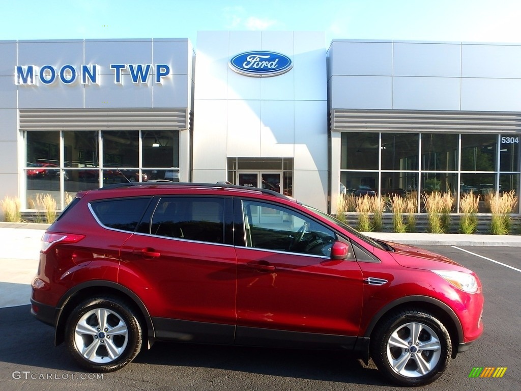 2013 Escape SE 2.0L EcoBoost 4WD - Ruby Red Metallic / Charcoal Black photo #1