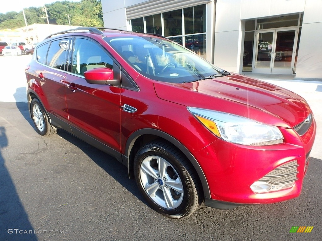 2013 Escape SE 2.0L EcoBoost 4WD - Ruby Red Metallic / Charcoal Black photo #9