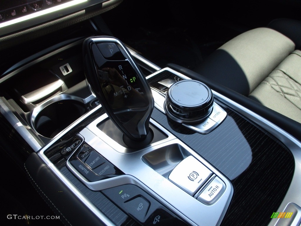 2018 7 Series 750i xDrive Sedan - Black Sapphire Metallic / Black photo #15