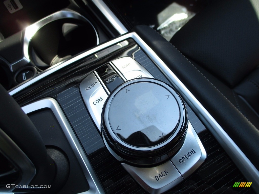 2018 7 Series 750i xDrive Sedan - Black Sapphire Metallic / Black photo #18
