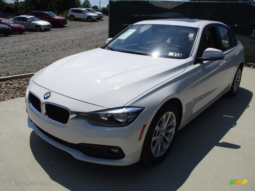 2017 3 Series 320i xDrive Sedan - Alpine White / Venetian Beige/Black photo #8