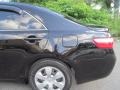 Black - Camry LE Photo No. 17