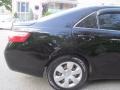 Black - Camry LE Photo No. 18