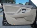Black - Camry LE Photo No. 32