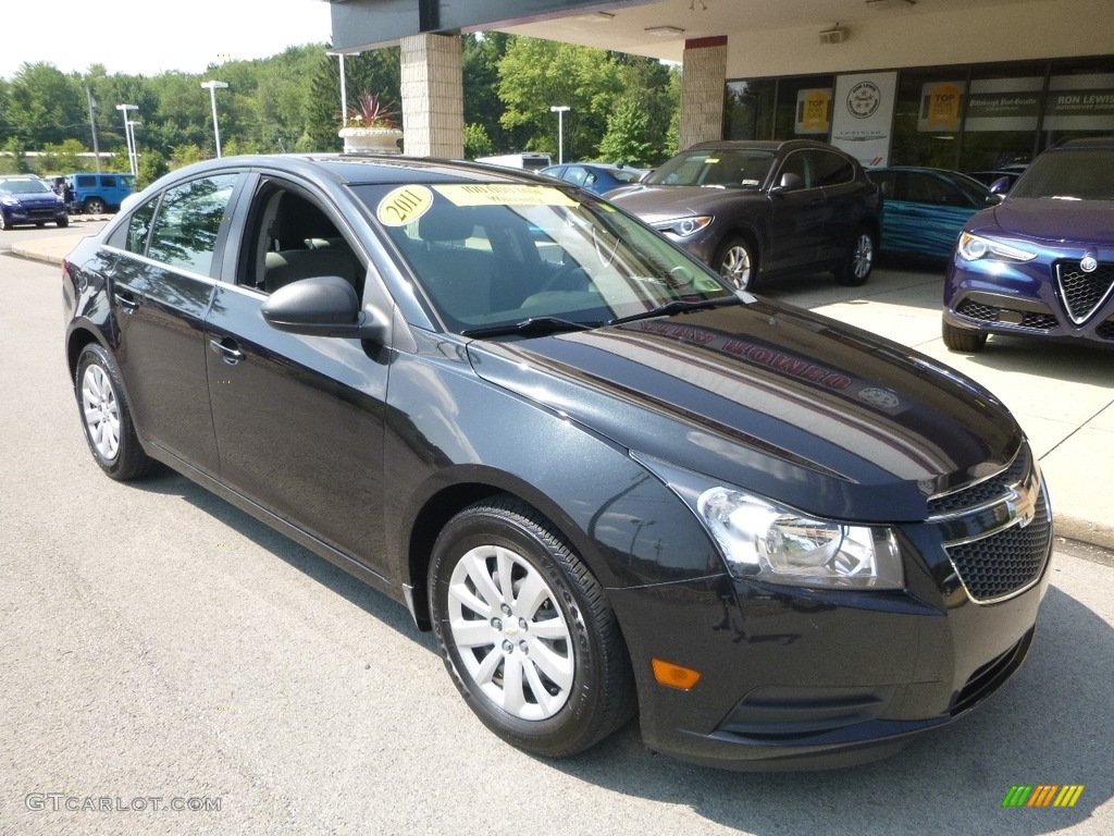 2011 Cruze LS - Imperial Blue Metallic / Jet Black/Medium Titanium photo #3