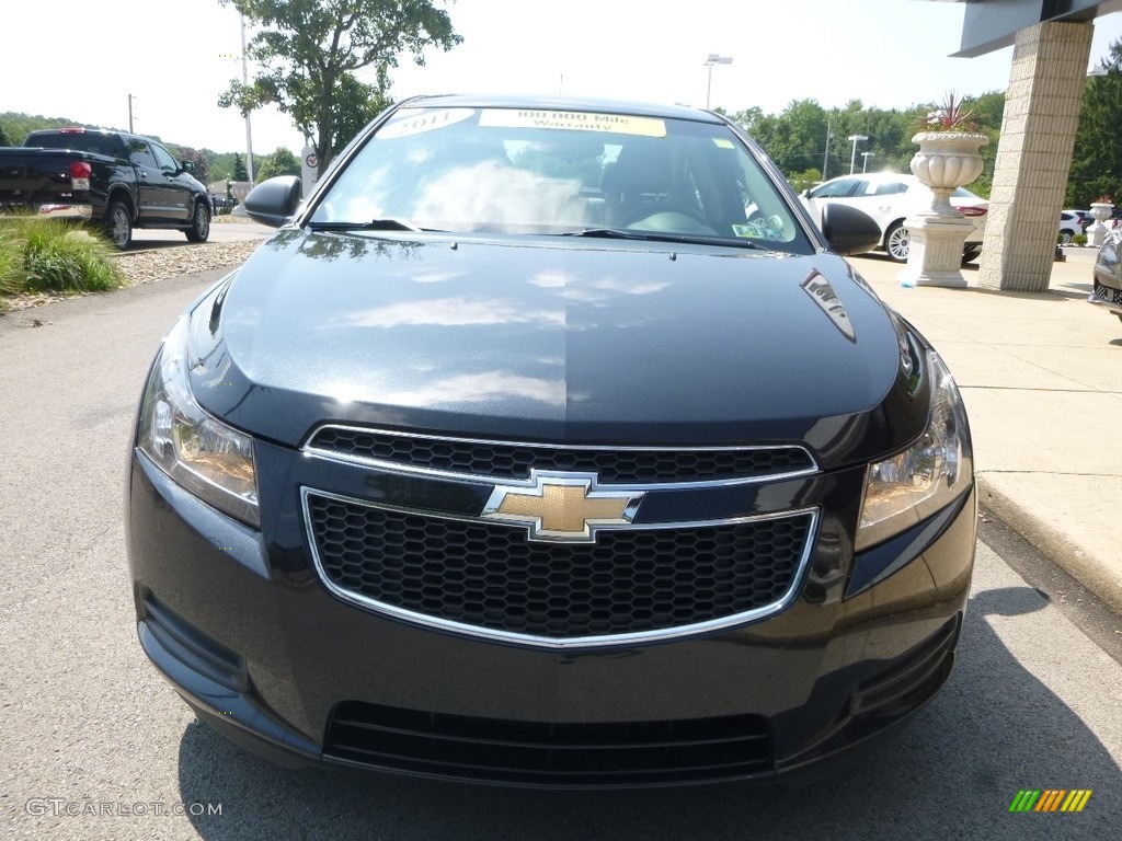 2011 Cruze LS - Imperial Blue Metallic / Jet Black/Medium Titanium photo #4