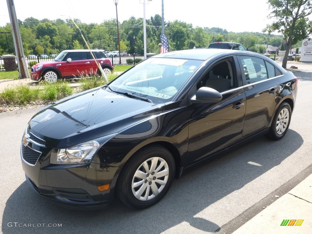 2011 Cruze LS - Imperial Blue Metallic / Jet Black/Medium Titanium photo #5