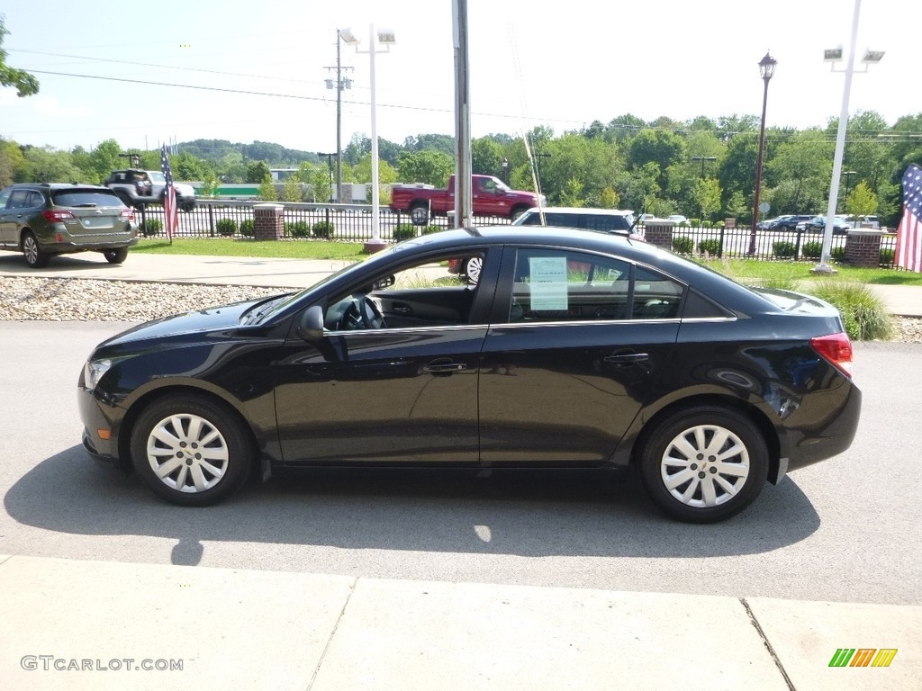 2011 Cruze LS - Imperial Blue Metallic / Jet Black/Medium Titanium photo #6