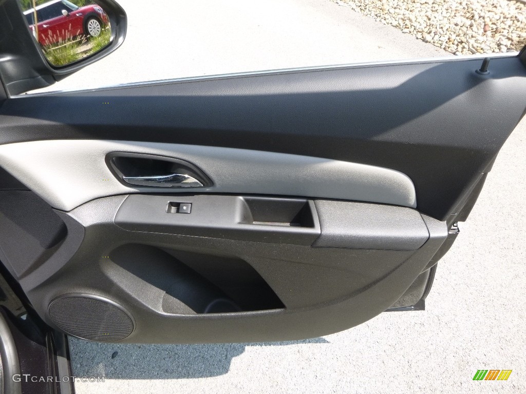 2011 Cruze LS - Imperial Blue Metallic / Jet Black/Medium Titanium photo #11