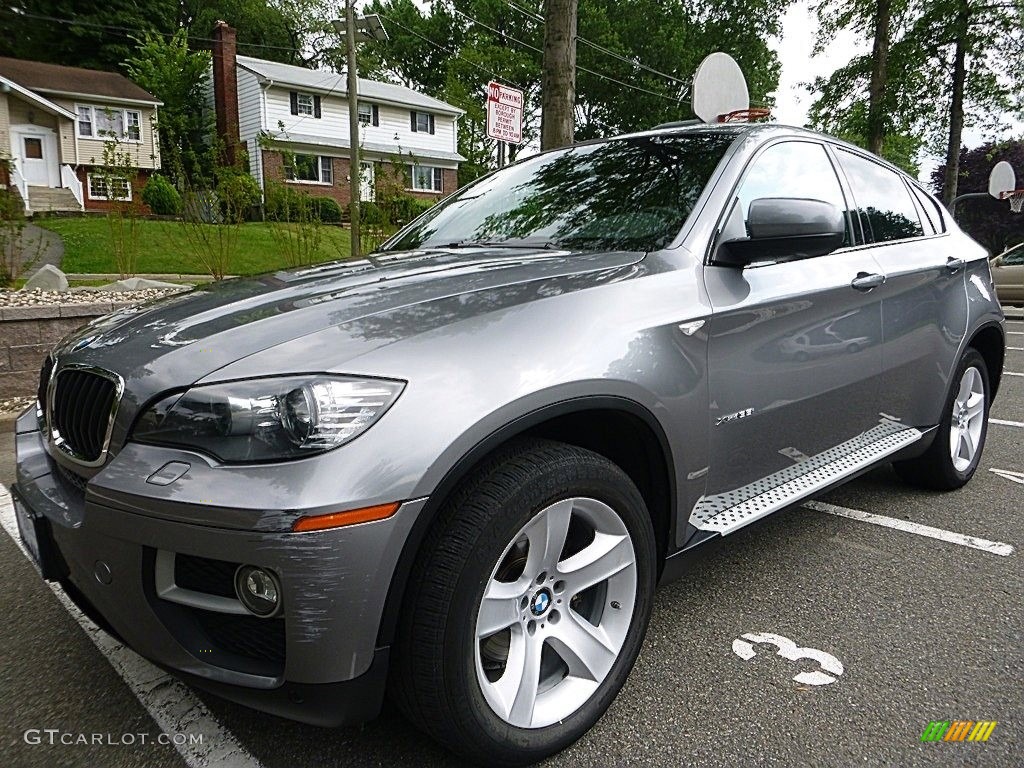 Space Grey Metallic BMW X6