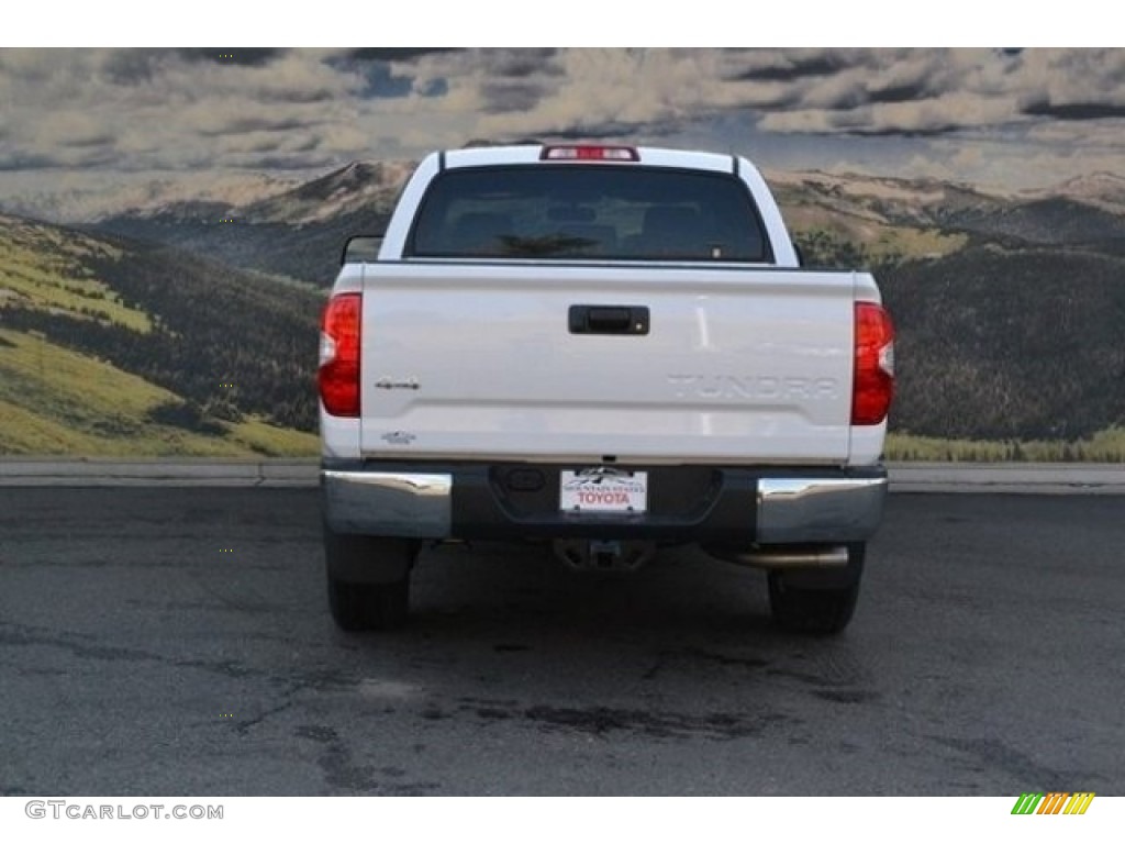 2017 Tundra SR5 CrewMax 4x4 - Super White / Graphite photo #4