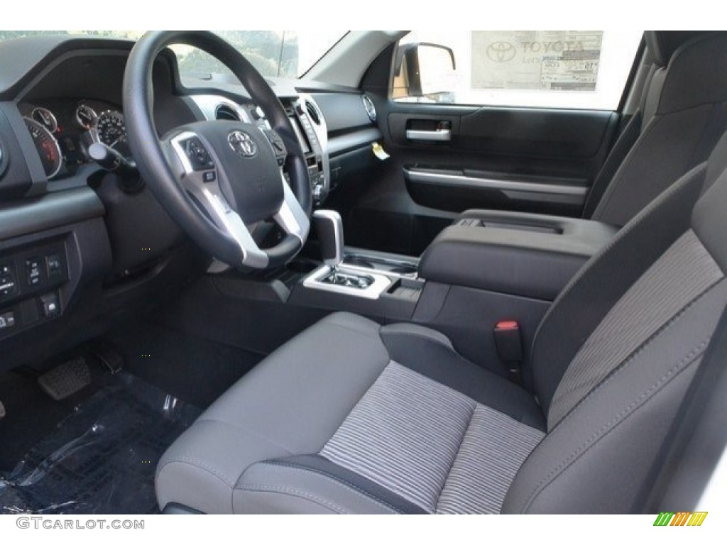2017 Tundra SR5 CrewMax 4x4 - Super White / Graphite photo #5