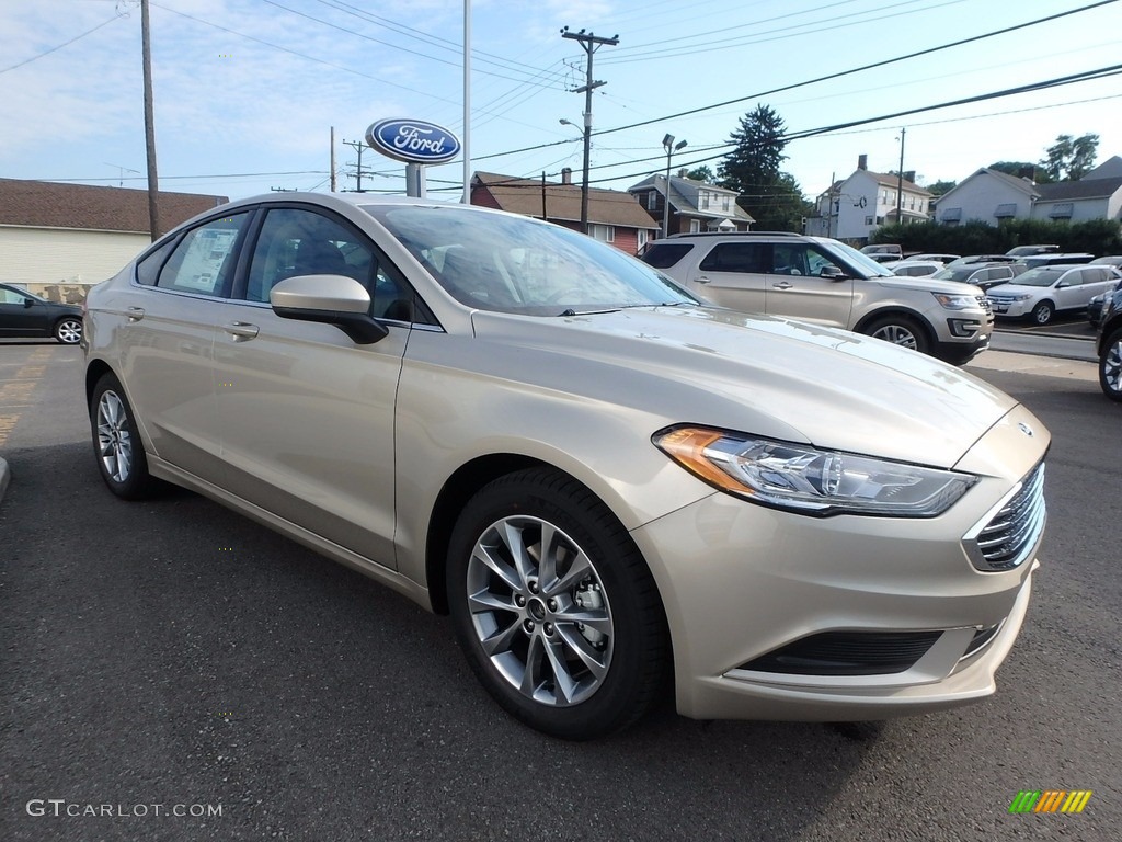 2017 Fusion SE - White Gold / Ebony photo #3