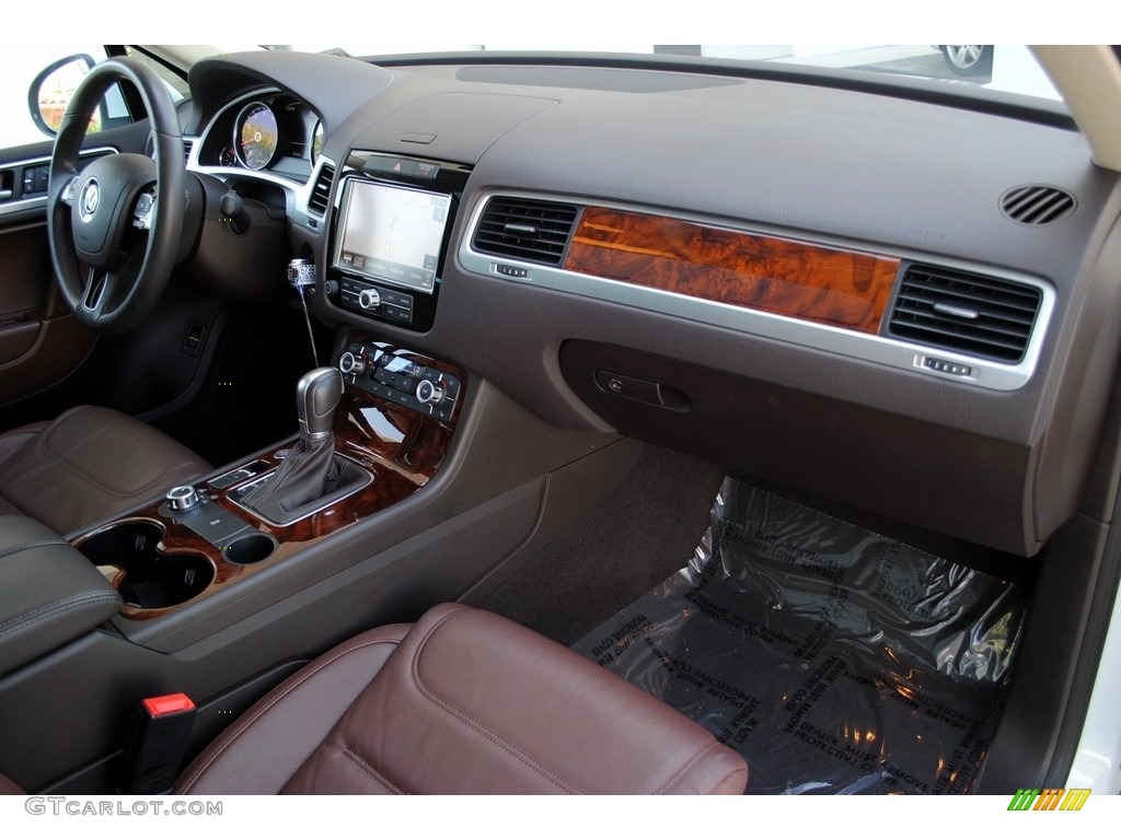 2014 Touareg V6 Lux 4Motion - Pure White / Saddle Brown photo #19